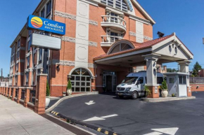 Отель Comfort Inn & Suites LaGuardia Airport  Квинс